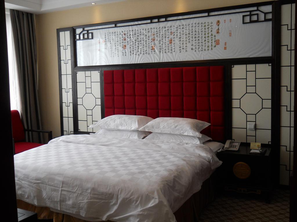 Linyi  Yijing Holiday Hotel Yimeng Road الغرفة الصورة