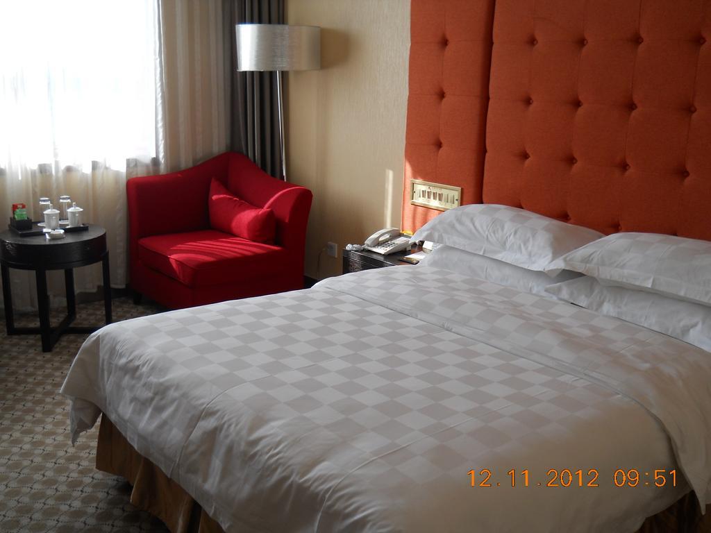 Linyi  Yijing Holiday Hotel Yimeng Road الغرفة الصورة