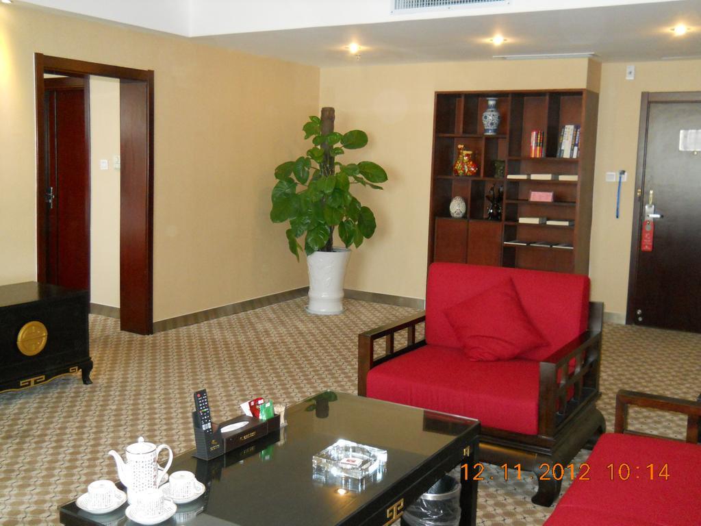 Linyi  Yijing Holiday Hotel Yimeng Road المظهر الخارجي الصورة