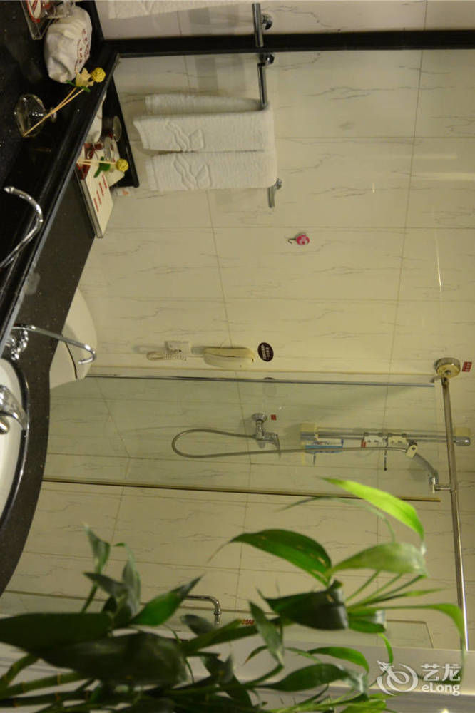 Linyi  Yijing Holiday Hotel Yimeng Road المظهر الخارجي الصورة