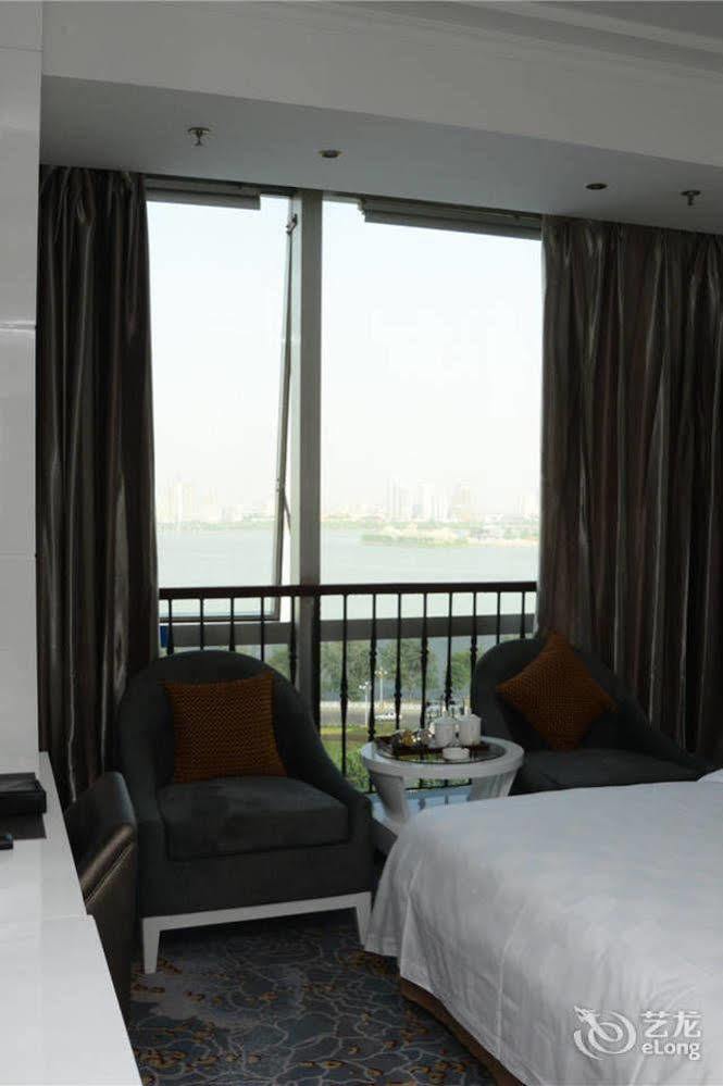 Linyi  Yijing Holiday Hotel Yimeng Road المظهر الخارجي الصورة
